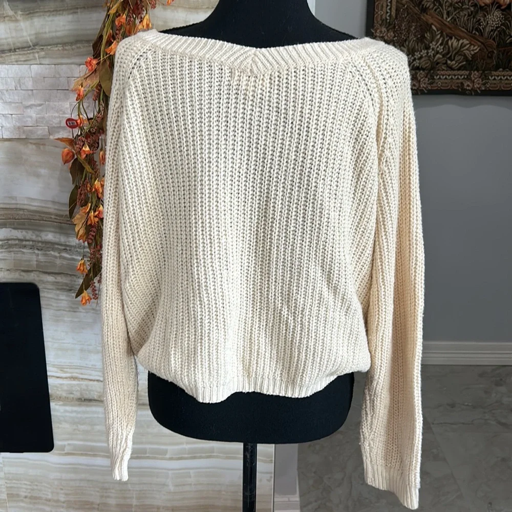 A. Peach Adjustable Ruching Knit Sweater. Size S - Picture 5 of 9